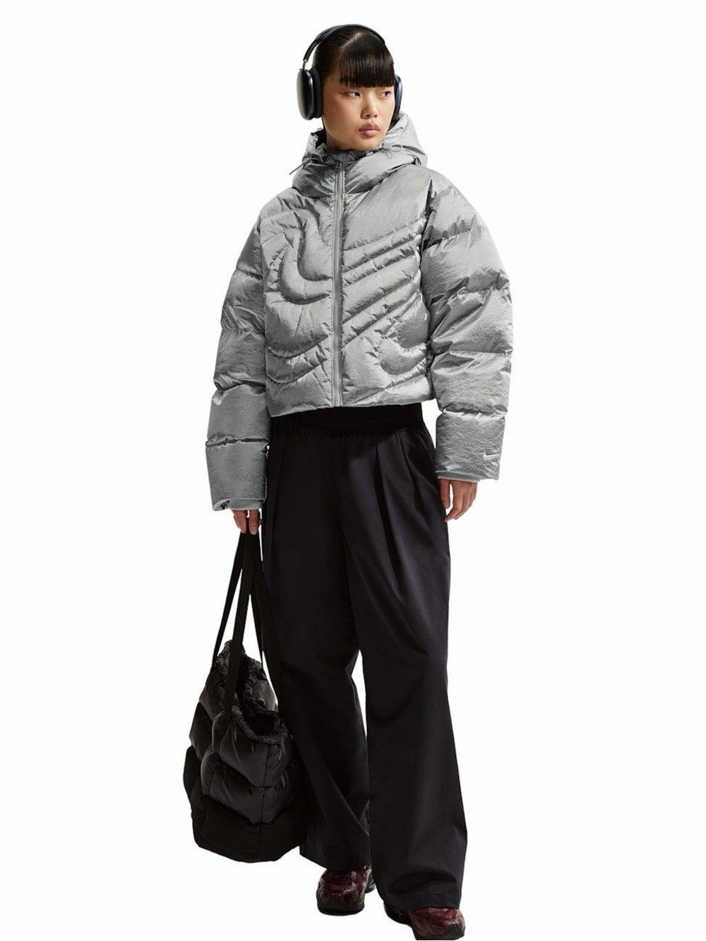 Nike Sportswear Swoosh Women's Metallic Therma-FIT Oversized Down Puffer Jacket - Picture 12 of 13